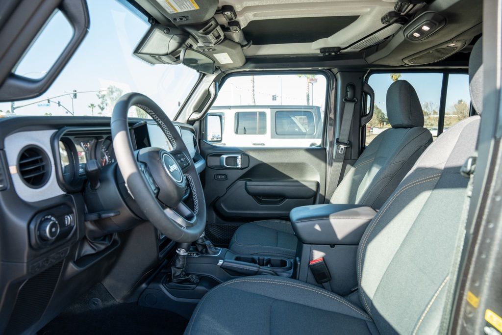 2025 Jeep Wrangler 4-Door Sport S - Photo 12