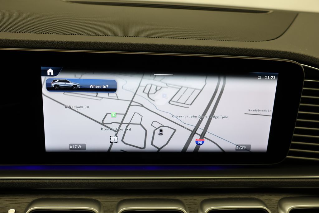 Thumbnail: 2026 Mercedes-Benz GLE - 26