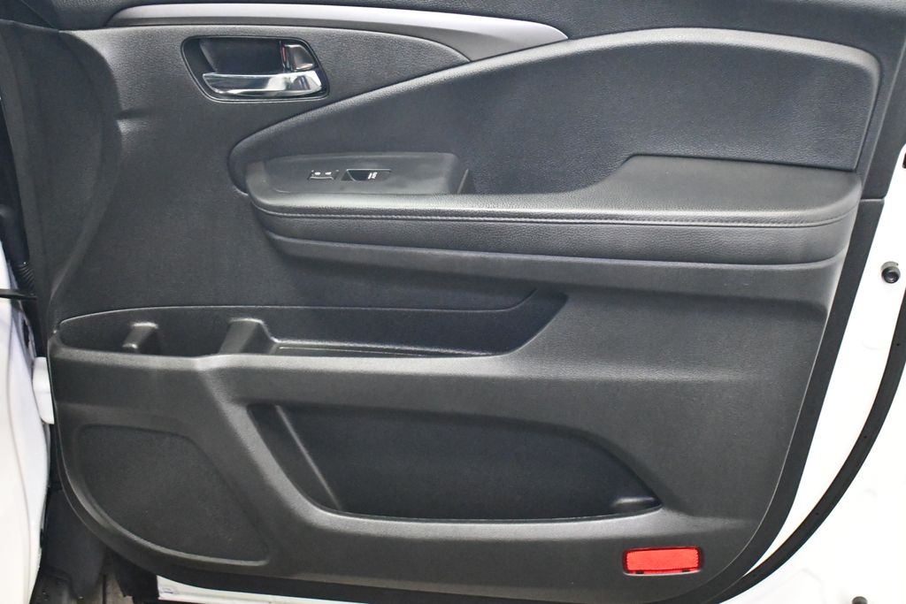 Thumbnail: 2022 Honda Pilot - 31