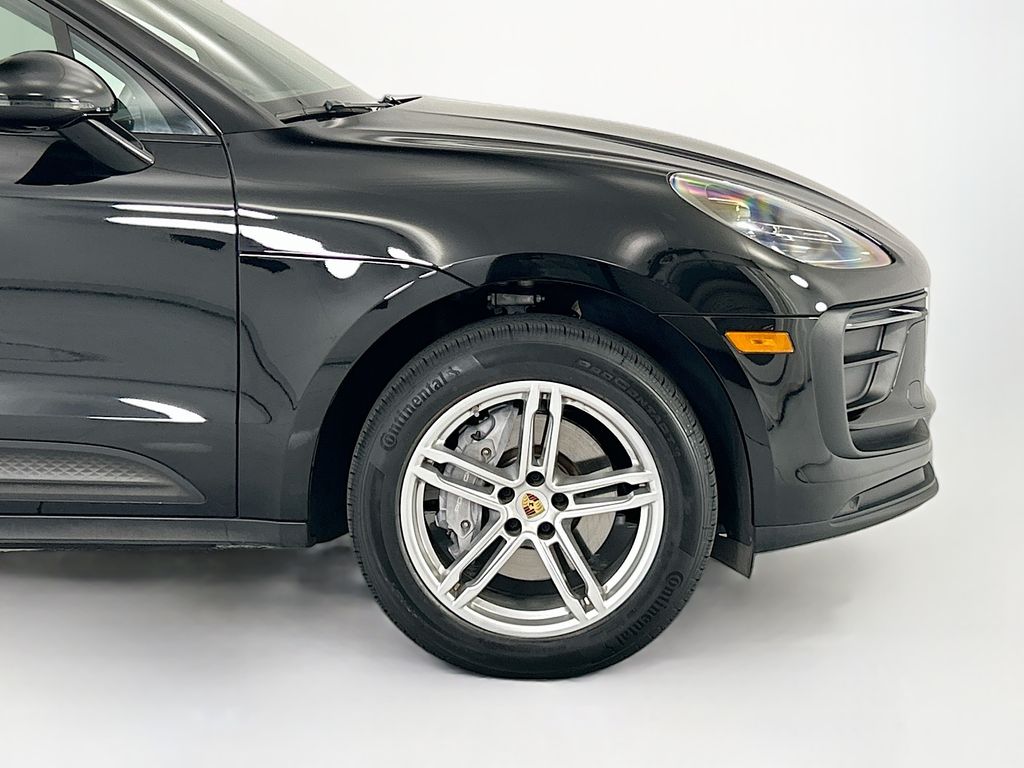 Thumbnail: 2024 Porsche Macan - 11