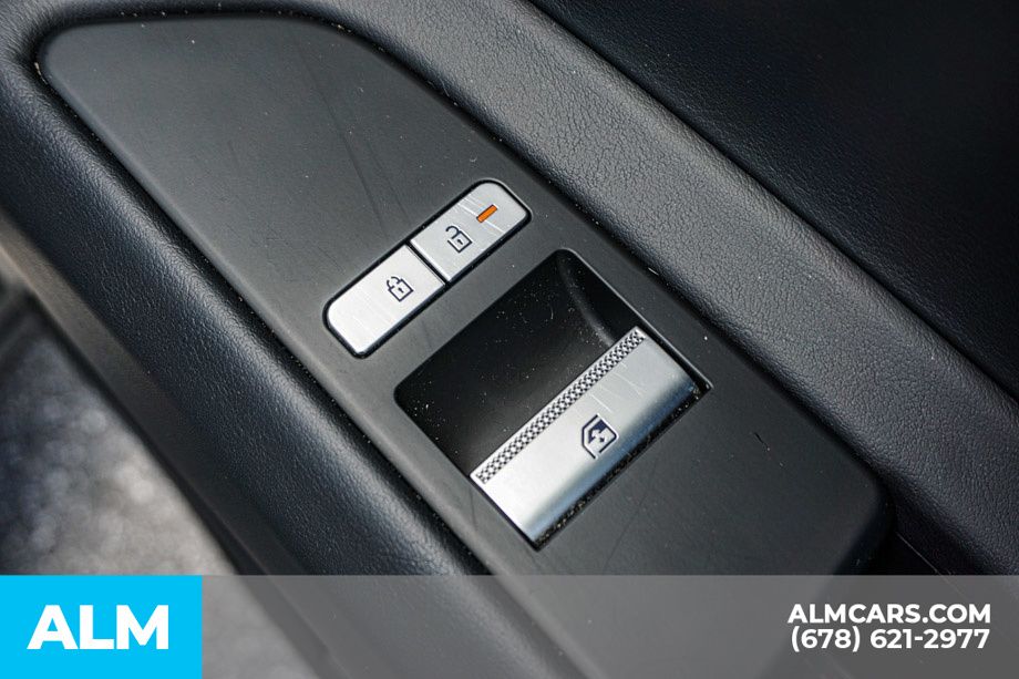 Used 2025 Silver Genesis 2.5T image 59