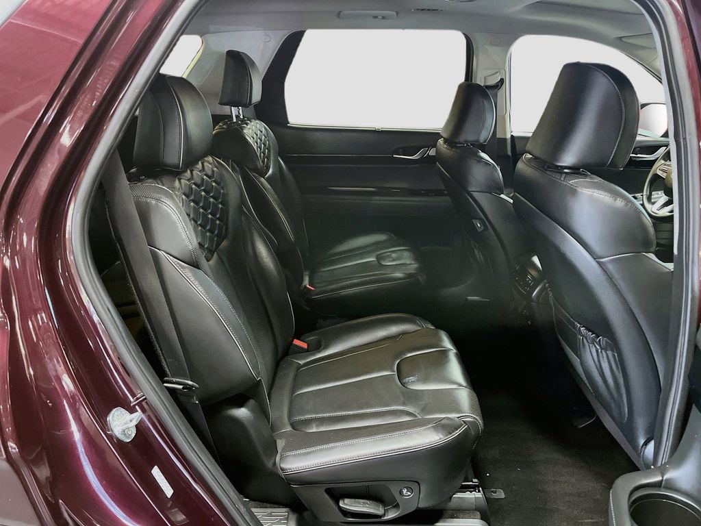 Used 2022 Sierra Burgundy Hyundai Limited image 30