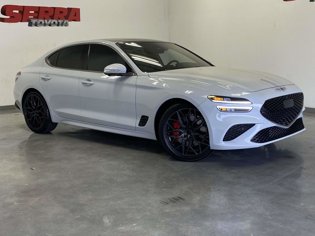2023 Genesis G70 3.3T RWD