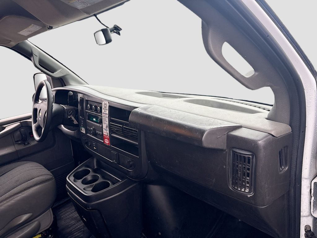 Used 2025 White Chevrolet Work Van image 24