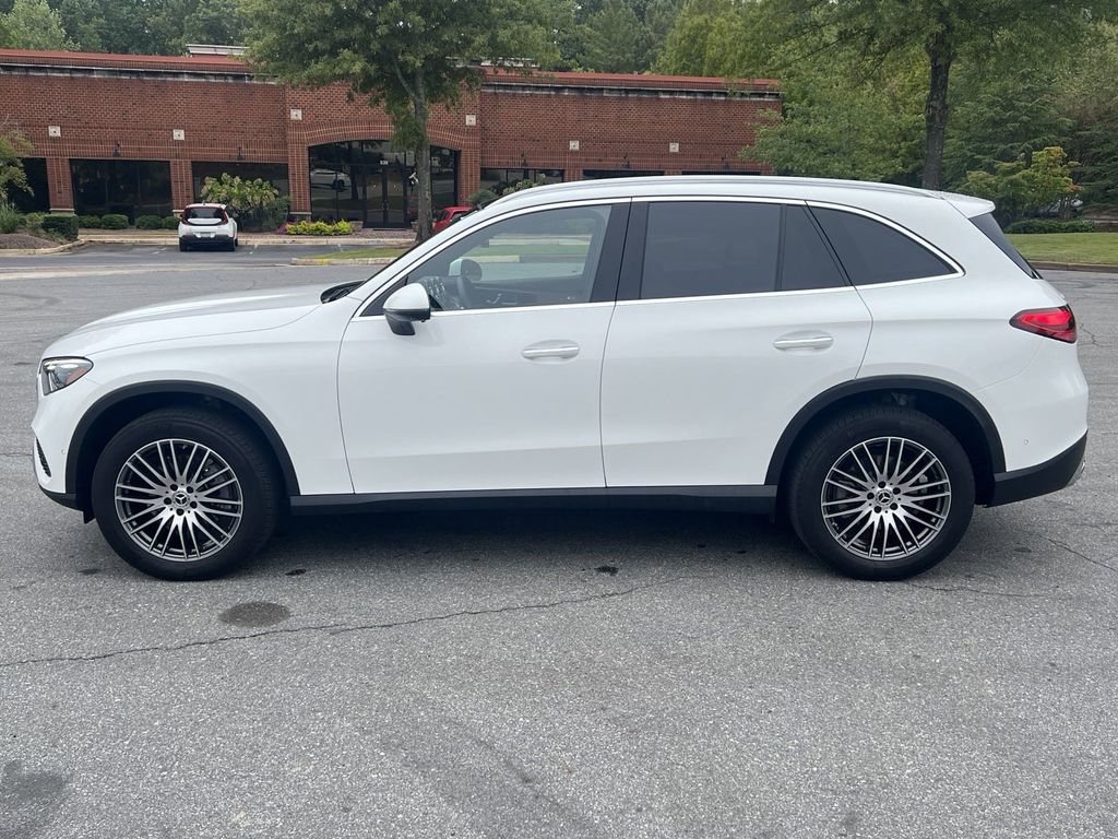 2023 Mercedes-Benz GLC GLC 300 5