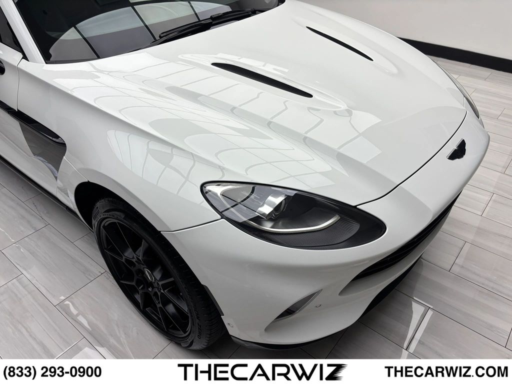 2021 Aston Martin DBX