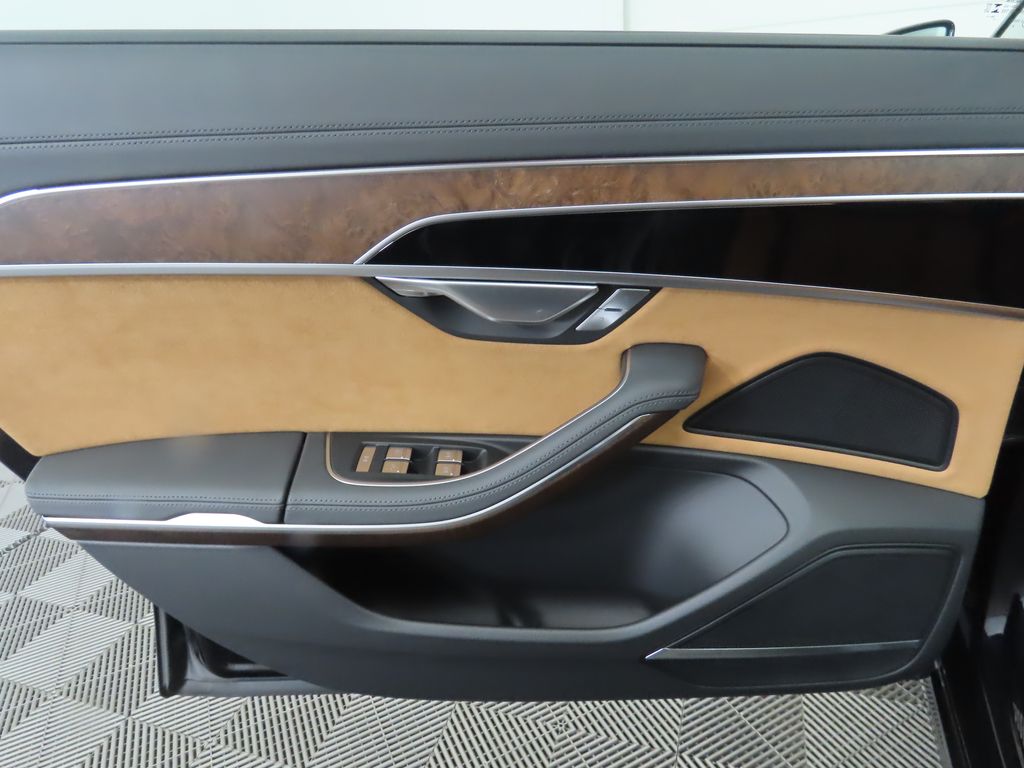 2025 Audi A8 L 28