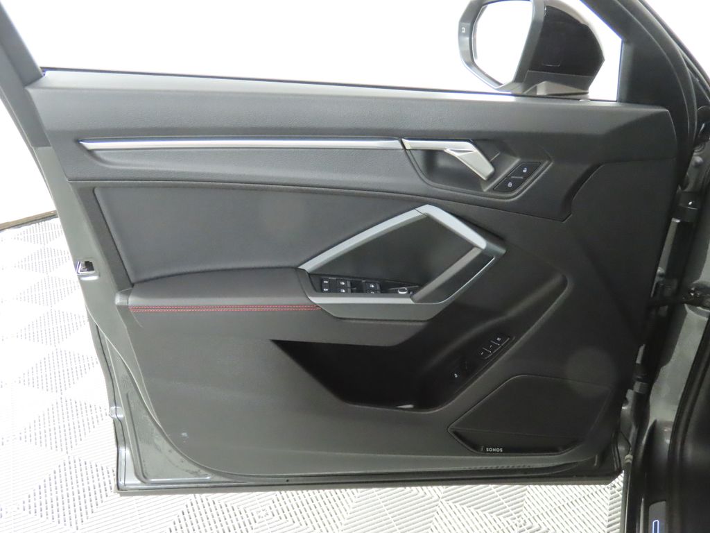 Thumbnail: 2025 Audi Q3 - 30