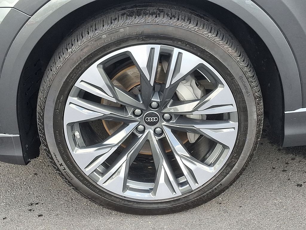 2024 Audi Q8 Prestige 8