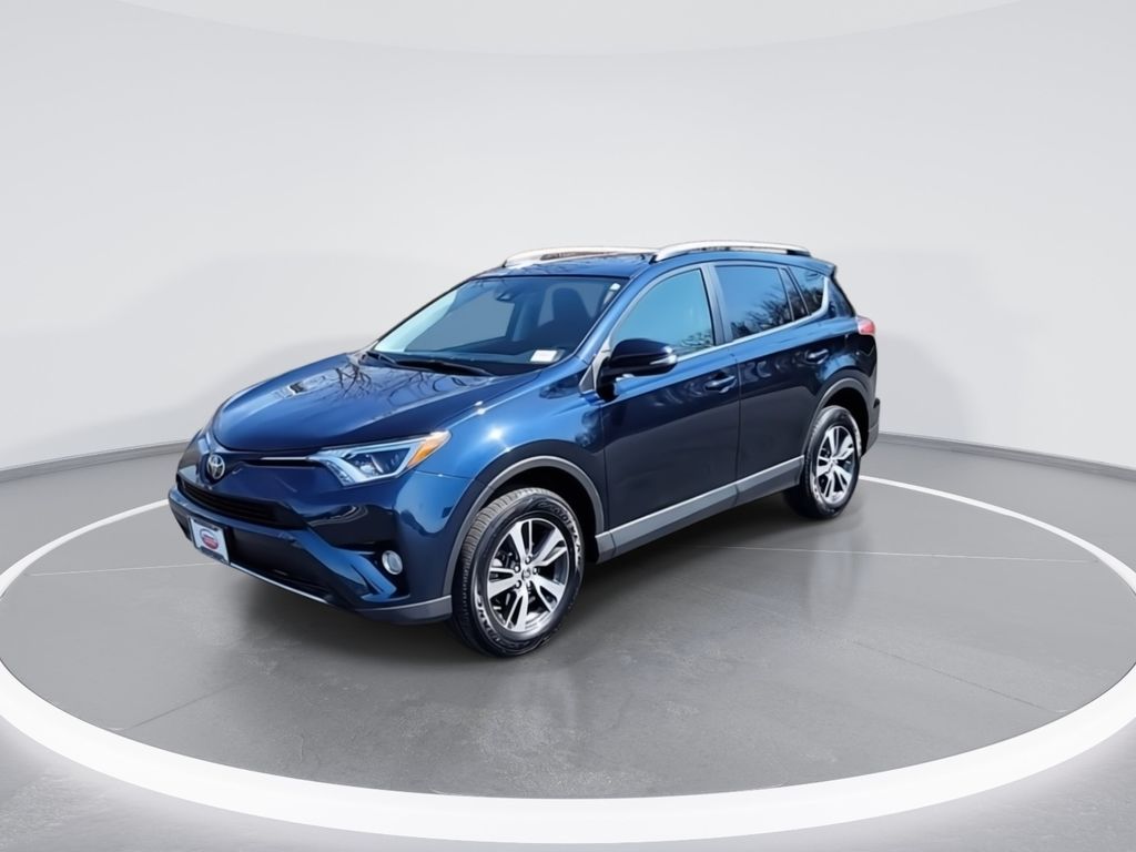 2018 Toyota RAV4 XLE 4