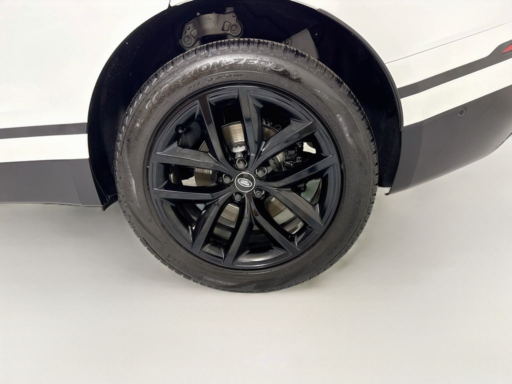 Thumbnail: 2026 Land Rover Range Rover Velar - 31