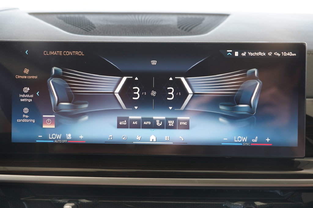 Thumbnail: 2027 BMW X7 - 29