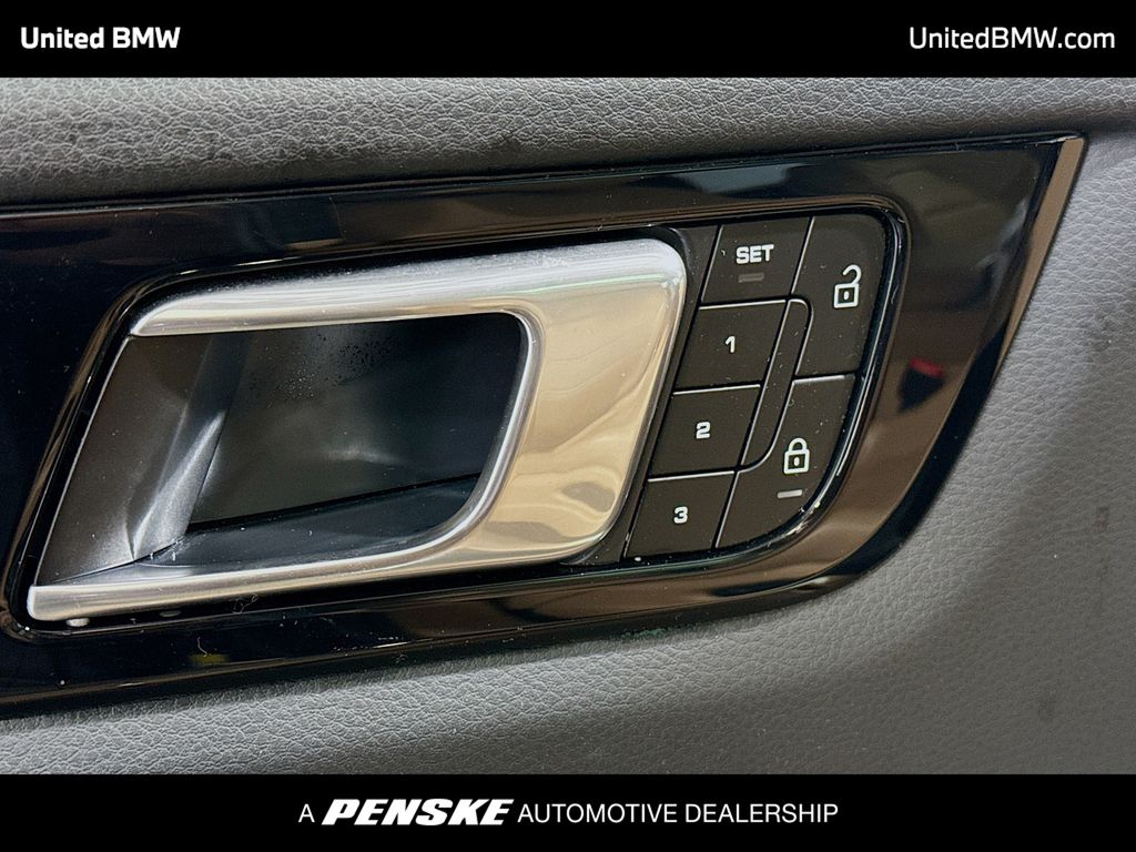 Thumbnail: 2023 Porsche Cayenne - 3