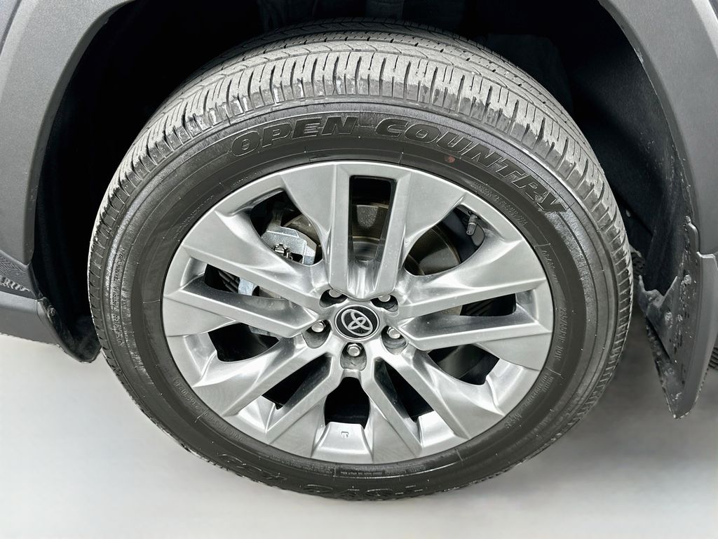 Thumbnail: 2024 Toyota RAV4 - 31