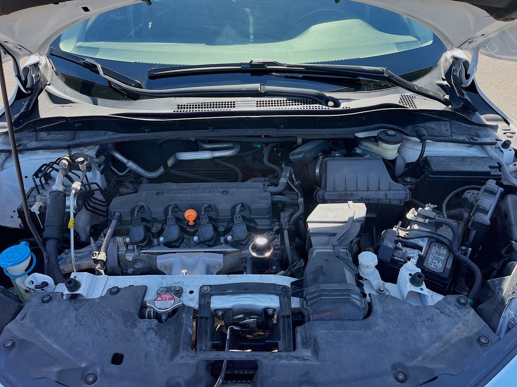 Used 2022 White Honda EX-L image 29