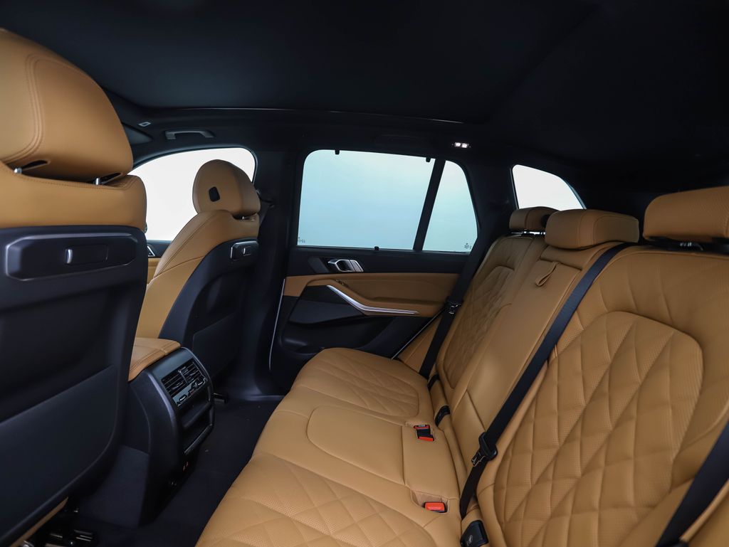 Thumbnail: 2026 BMW X5 - 22