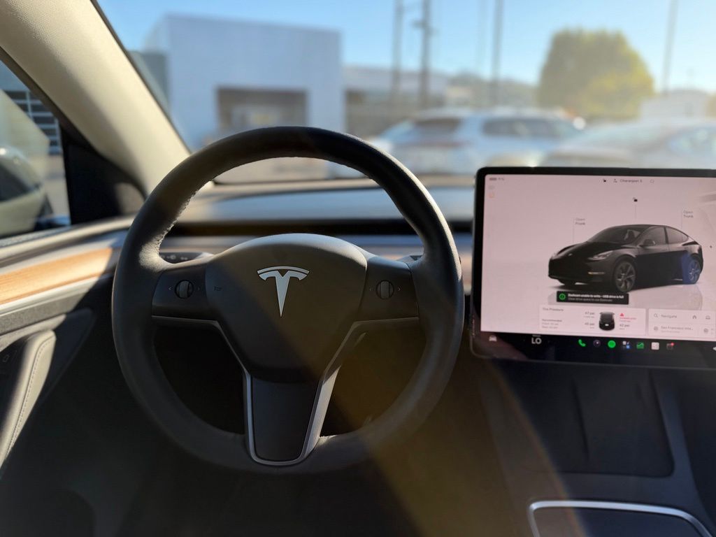 Used 2025 Tesla Model Y SUV