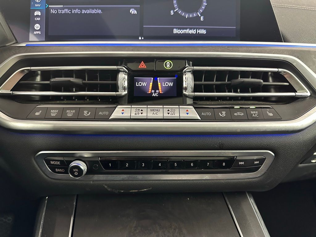 Thumbnail: 2021 BMW X5 - 21