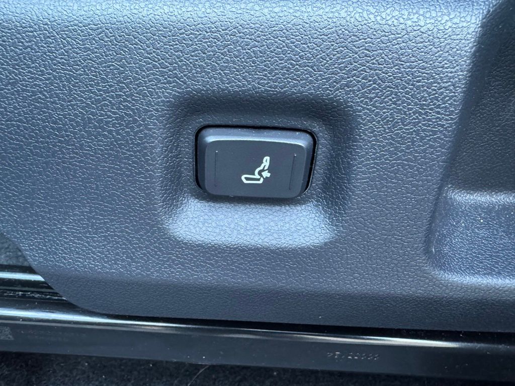 2024 Toyota Tacoma SR5 16