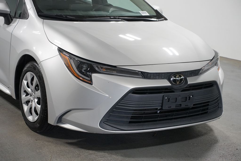 Thumbnail: 2023 Toyota Corolla - 4