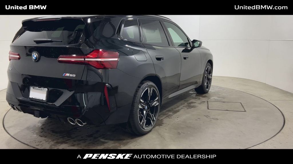 2025 BMW X3 M 8