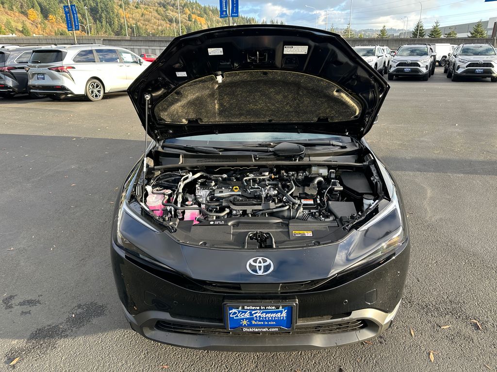 2026 Toyota Prius LE photo 4