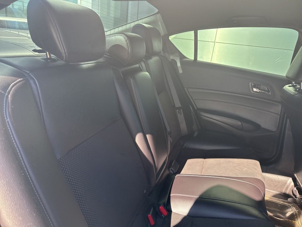 2018 Acura ILX Premium & A-SPEC Packages