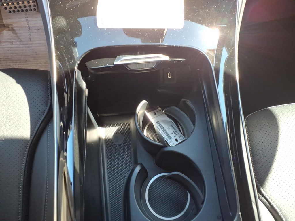 New 2026 White Mercedes-Benz GLC 300 image 24