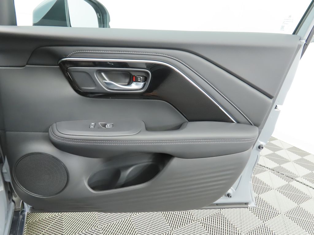 Thumbnail: 2025 Acura ADX - 25