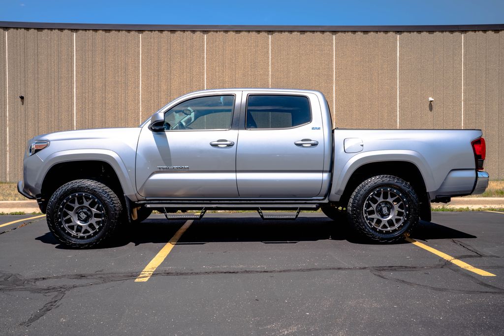 Used 2018 Toyota Tacoma Truck