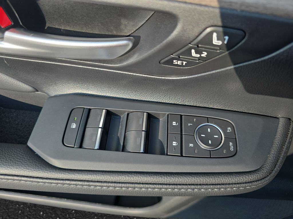 Used 2025 Toyota Grand Highlander SUV