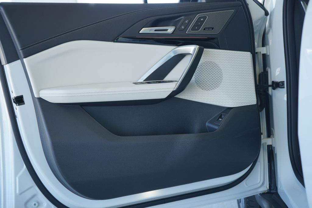 Thumbnail: 2026 BMW X2 - 9