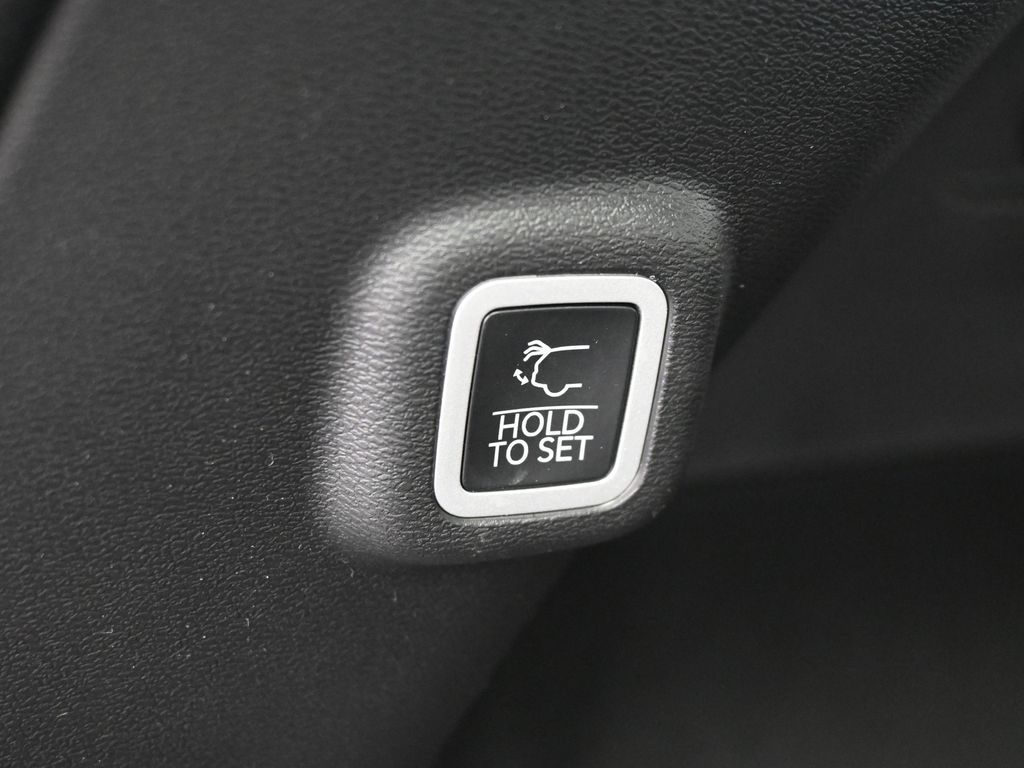 New 2026 Bright White Clearcoat Jeep Overland image 41