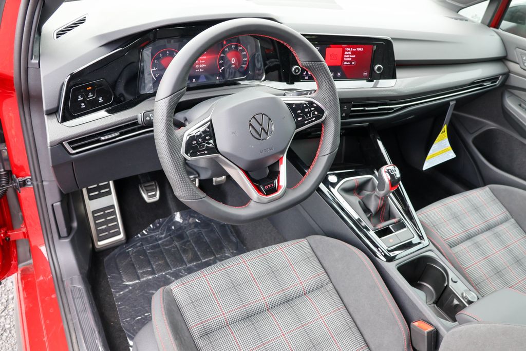 2024 Volkswagen Golf GTI S 3