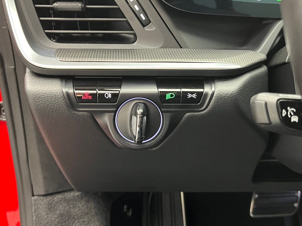 Thumbnail: 2020 Porsche 911 - 16