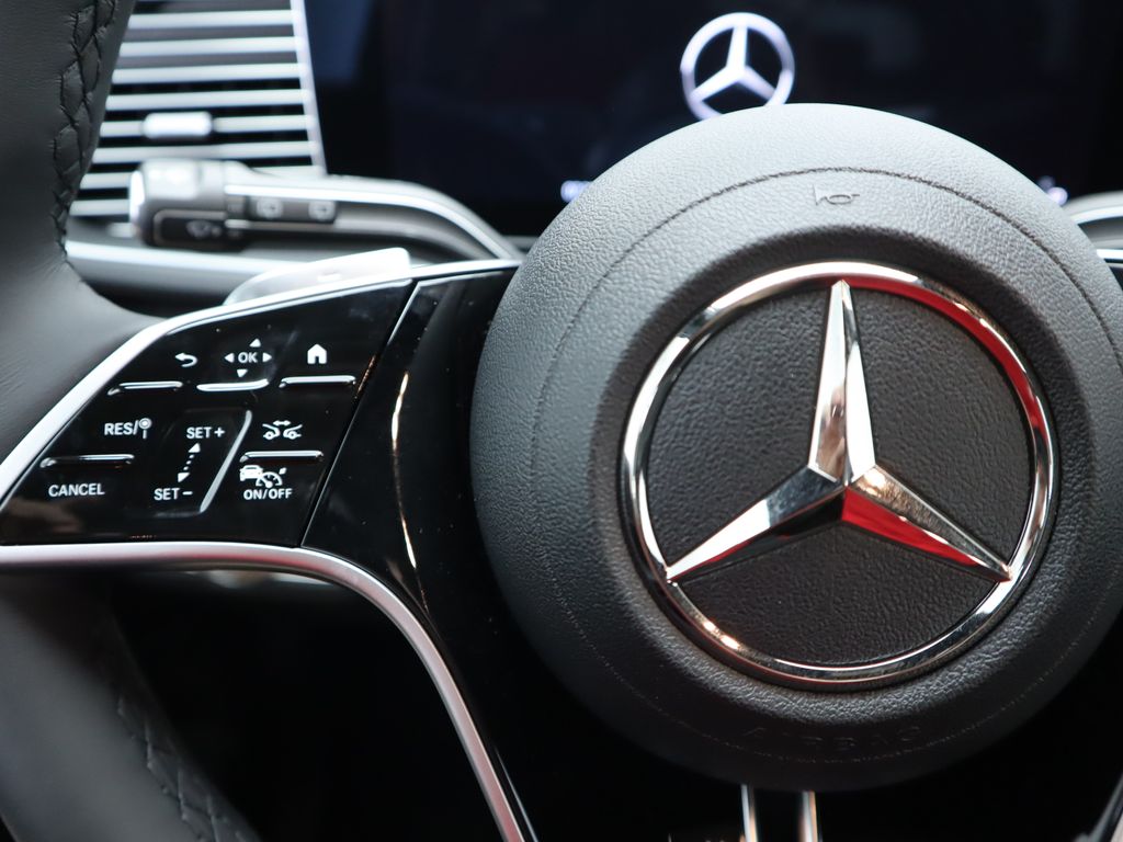 2024 Mercedes-Benz GLS 450 4MATIC 11
