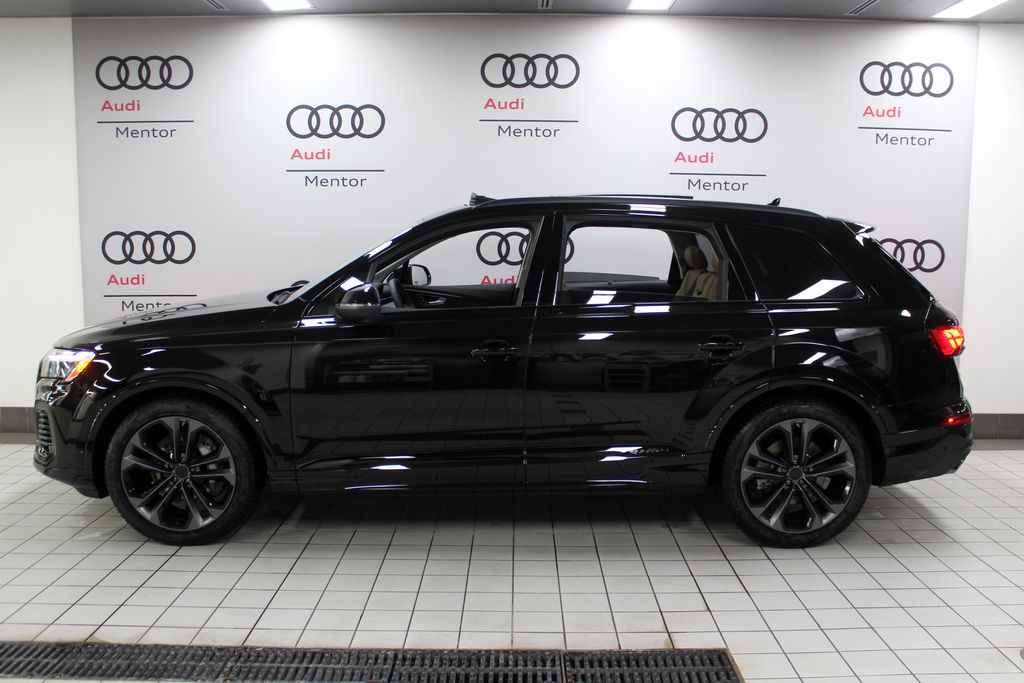 Thumbnail: 2026 Audi Q7 - 3