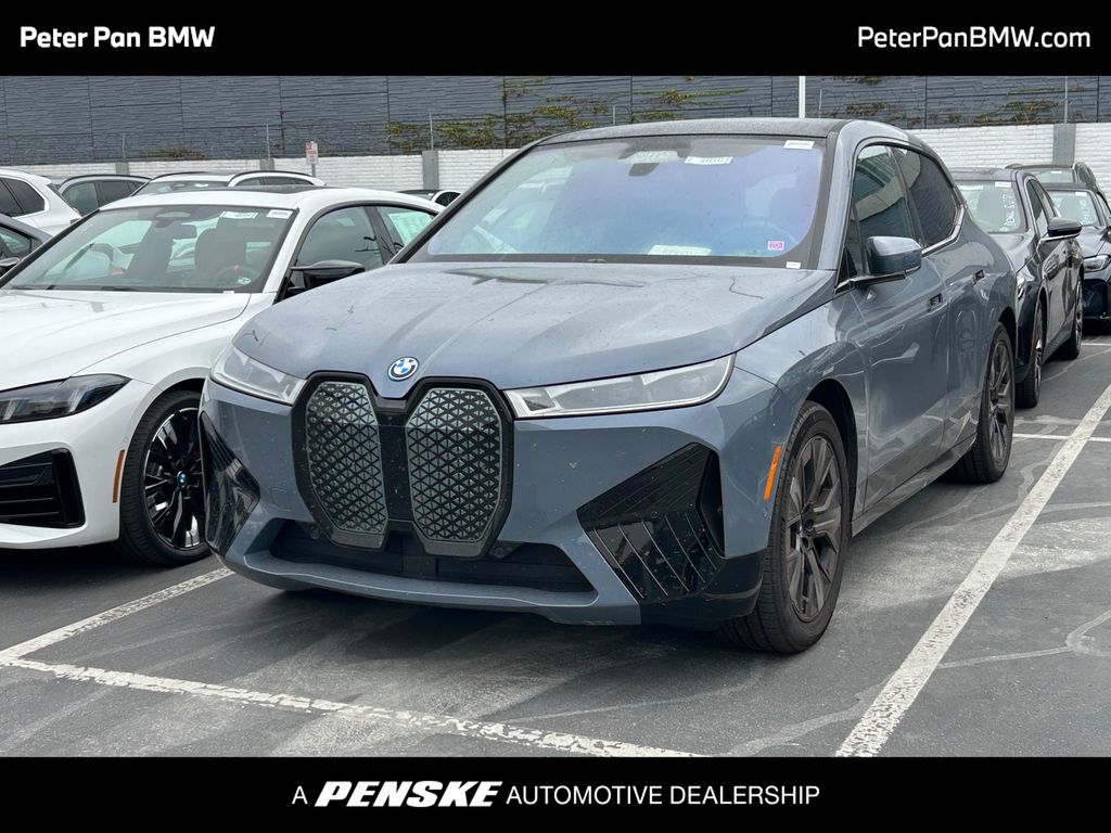 Thumbnail: 2023 BMW iX - 1