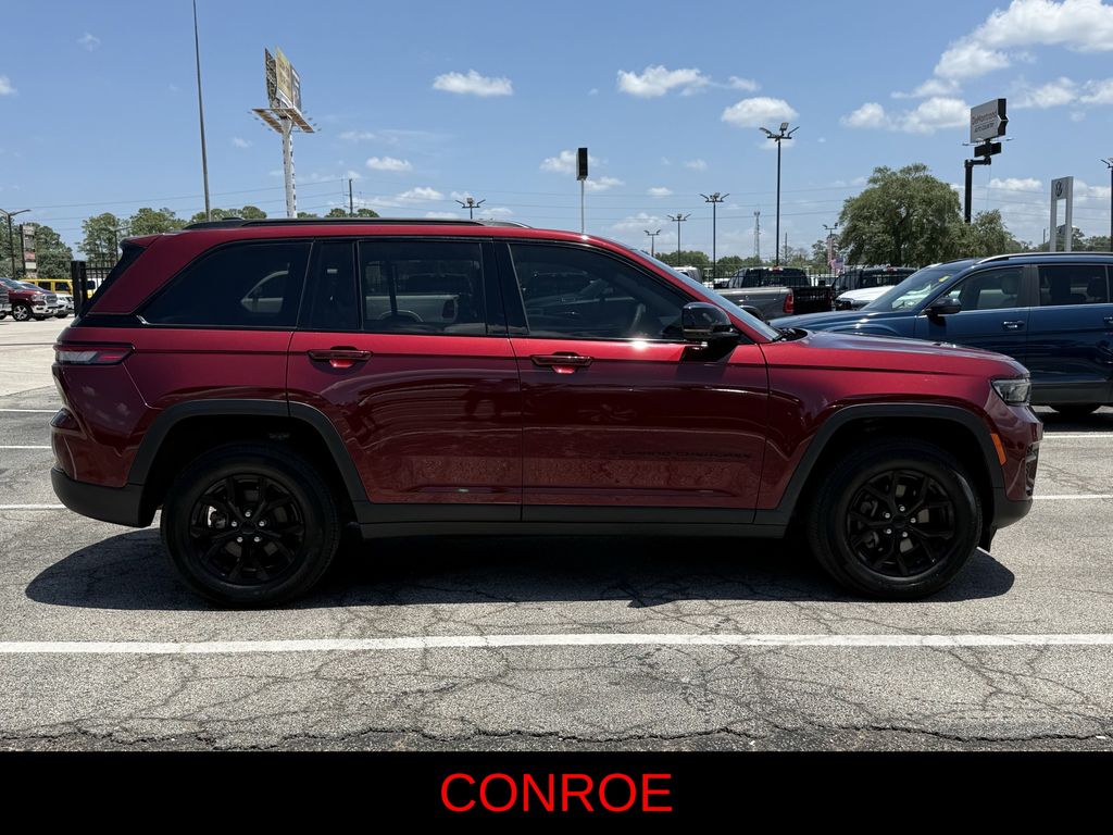 2025 Jeep Grand Cherokee Altitude X Red at Central Houston Nissan