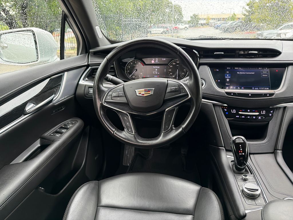 Used 2020 Silver Cadillac Premium Luxury image 32