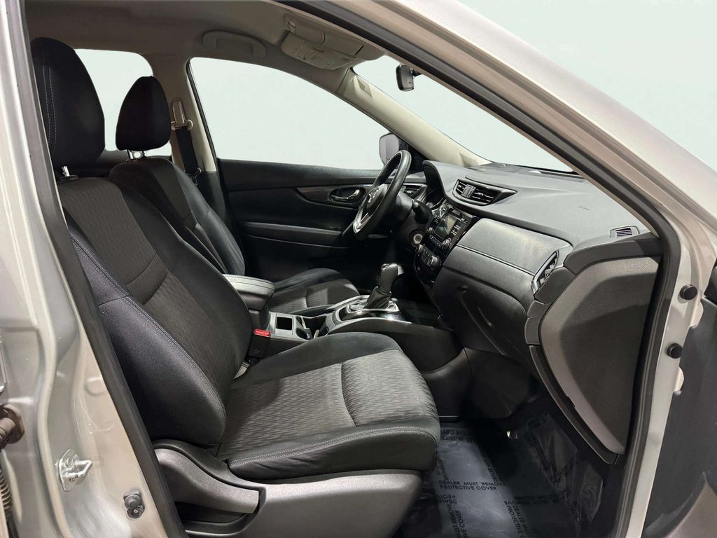 Used 2017 Brilliant Silver Nissan S image 24