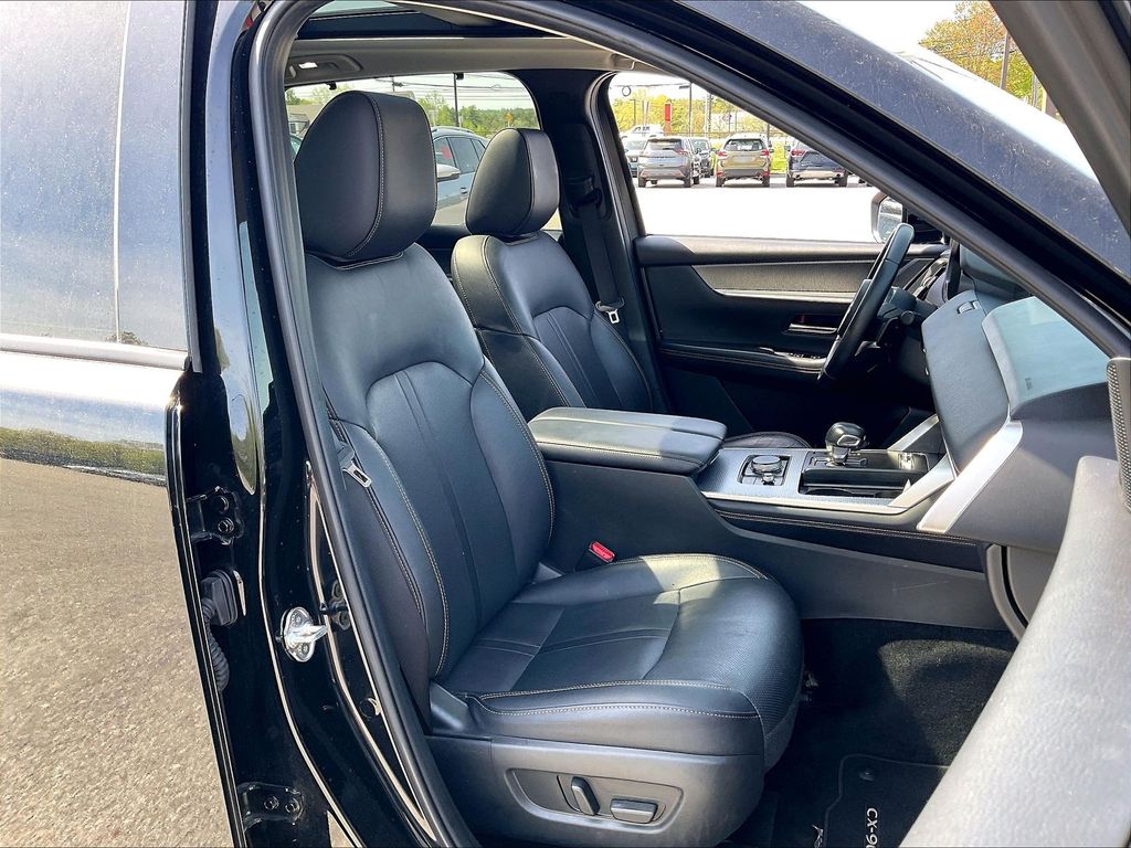 2025 Mazda CX-90 — photo 10