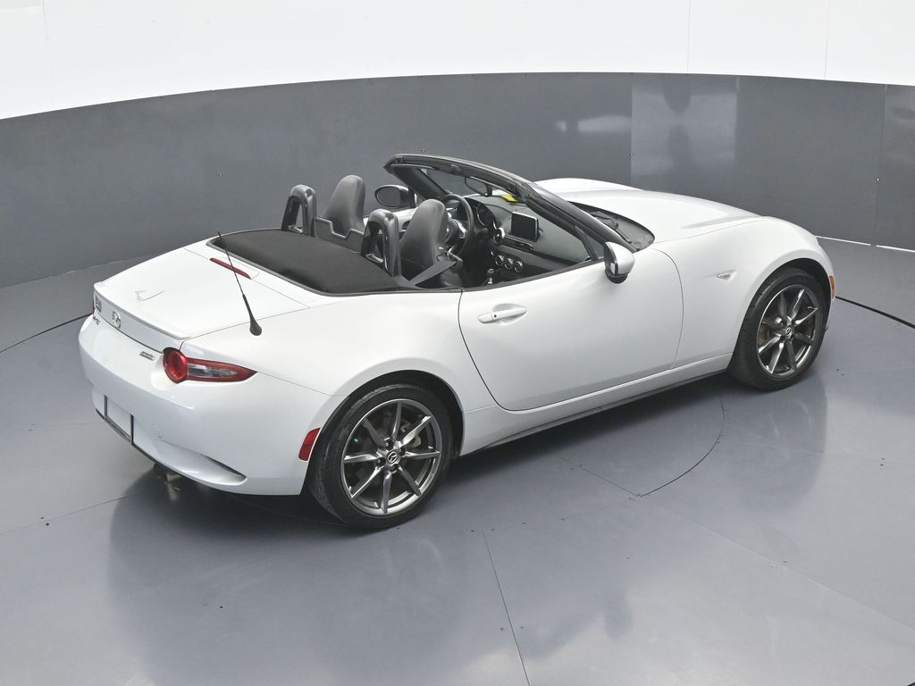 Used 2016 Ceramic Metallic Mazda Grand Touring image 46