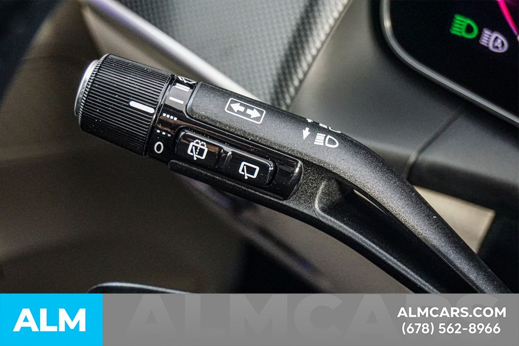 Used 2026 Silver Mercedes-Benz GLC 300 image 30