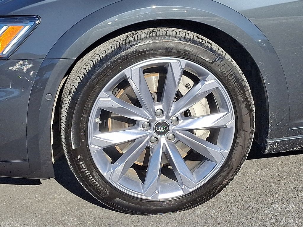 Thumbnail: 2025 Audi A6 - 8