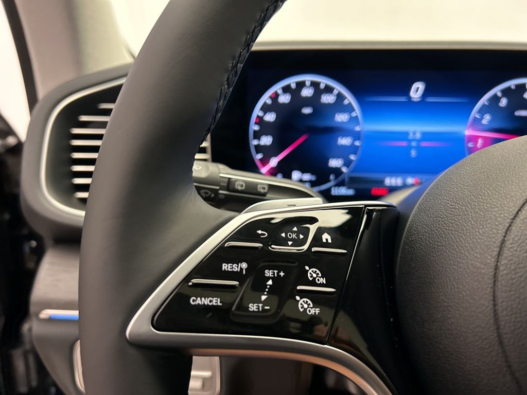 Thumbnail: 2026 Mercedes-Benz GLE - 14