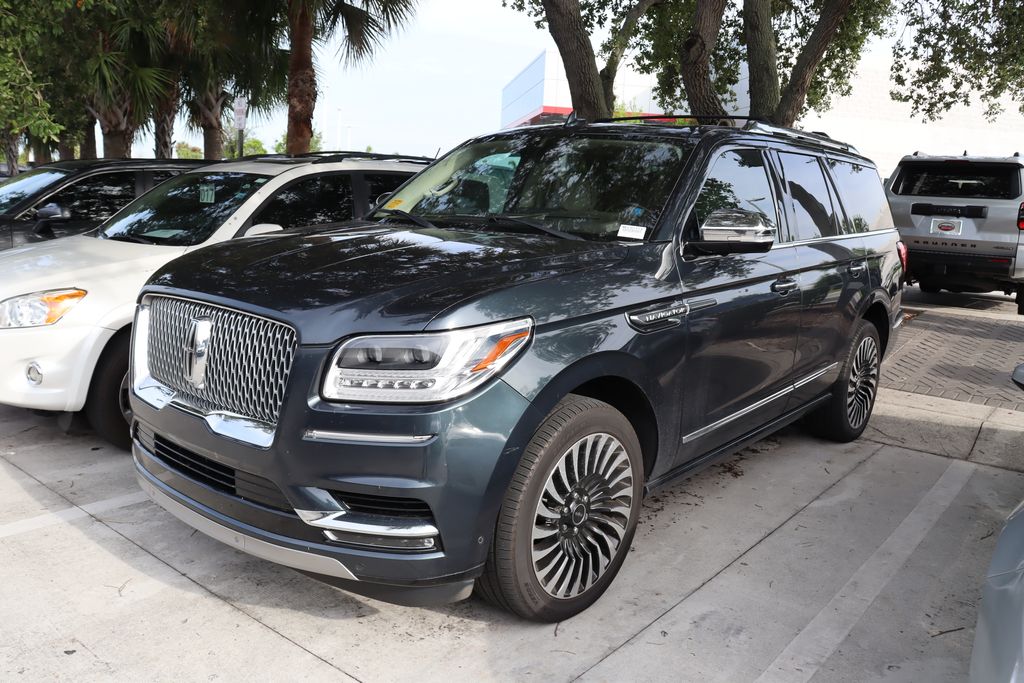 Thumbnail: 2021 Lincoln Navigator - 1