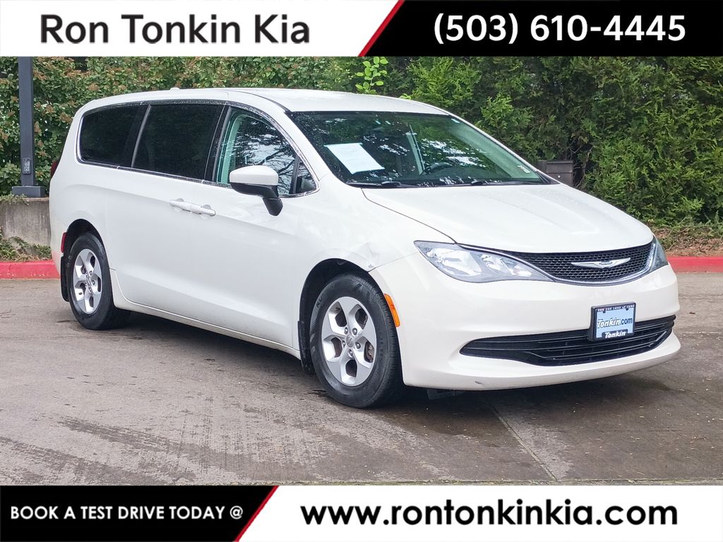 Tusk White 2017 Chrysler Pacifica LX FWD Minivan Front-Wheel Drive 9-Speed Automatic