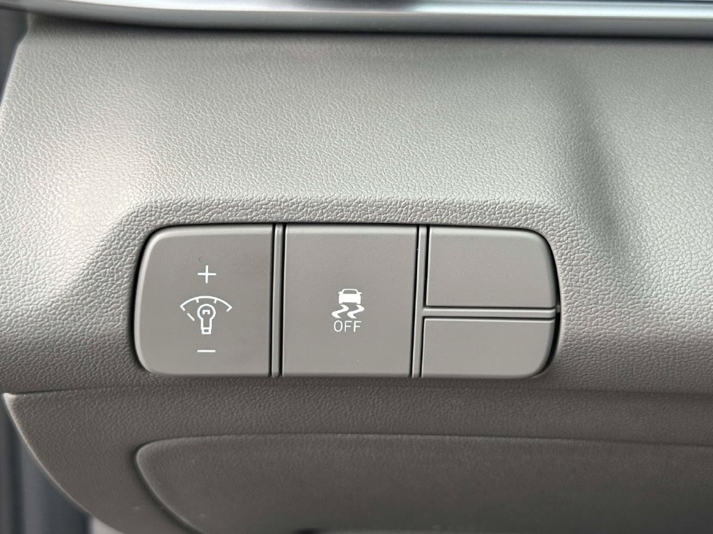 Used 2024 Hyundai Elantra Sedan