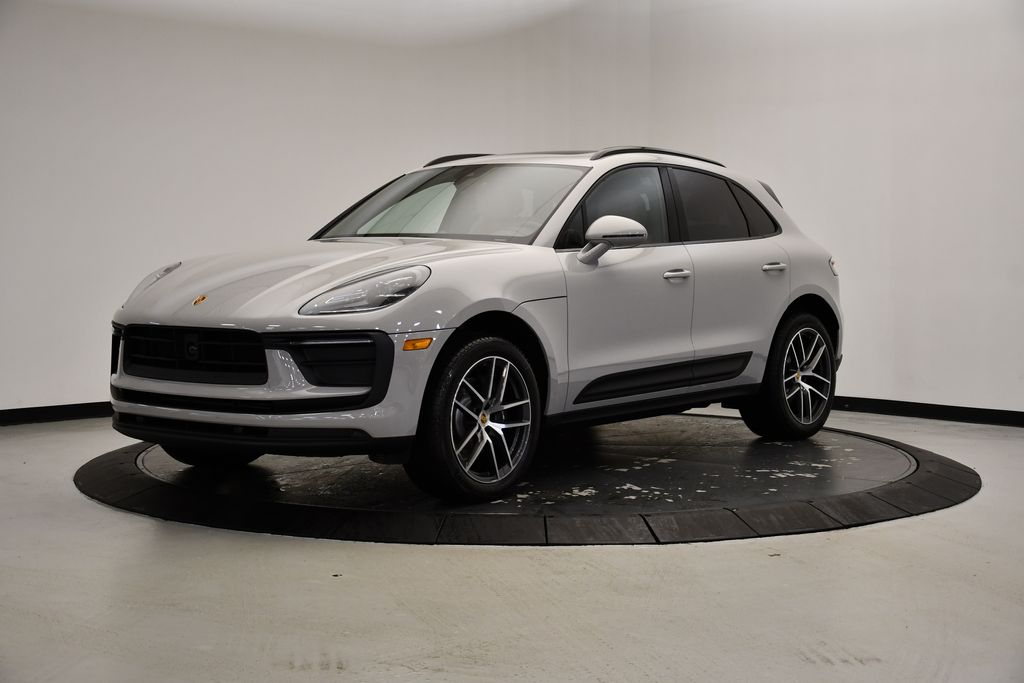 Thumbnail: 2025 Porsche Macan - 1